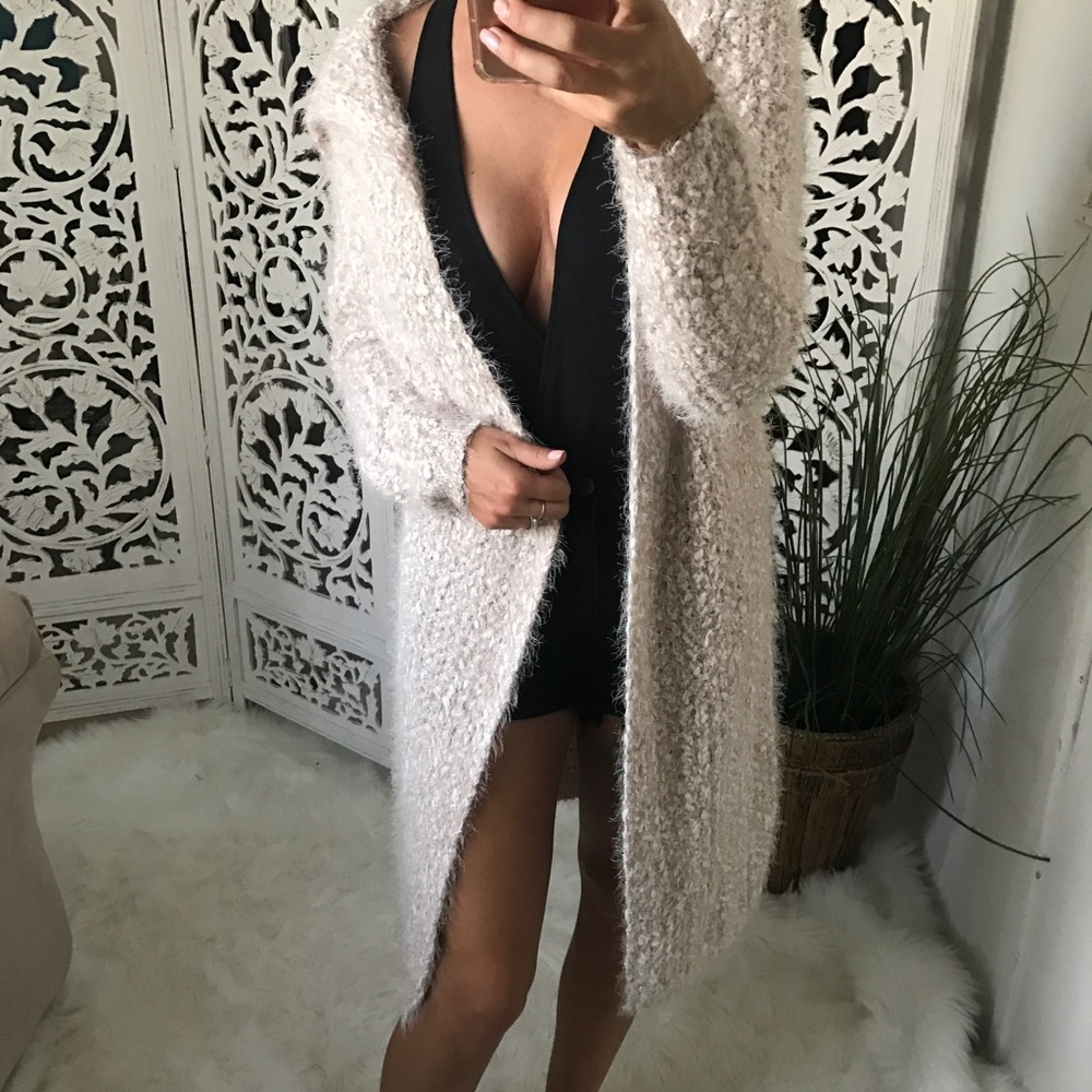 LAST 3️⃣ SHAR Softest Hooded Cardigan Sweater - Picture 6 of 7